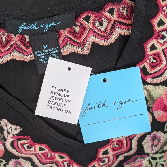 Boho Floral Embroidered Blouse V-Neck Long Wide Sleeves Multicolor Black M NWT - Picture 5 of 13